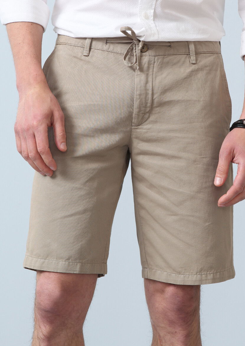 Bej Düz Dokuma Regular Fit Casual Pamuk Karışımlı Bermuda 