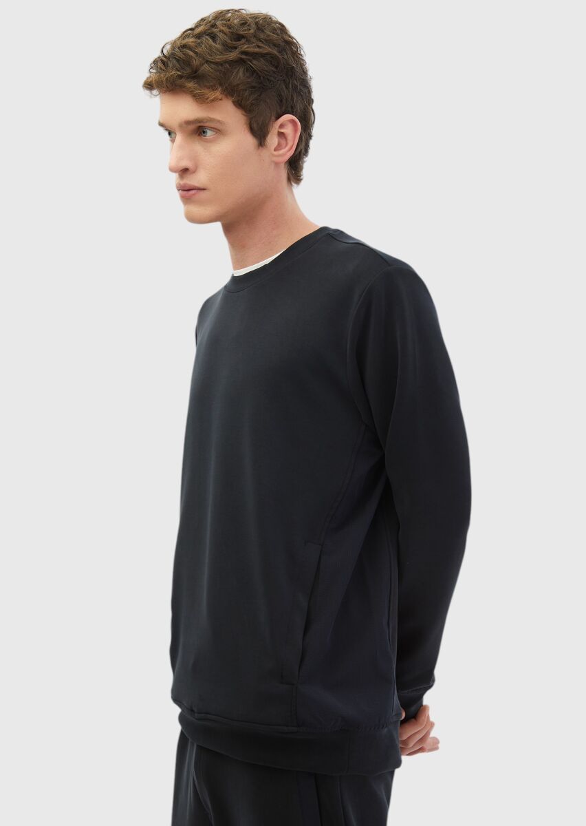 Black Crew Neck Plain Sweatshirt - 1