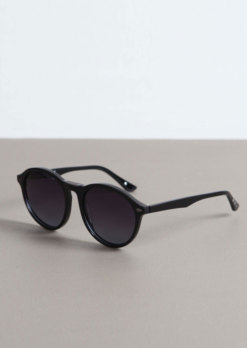 Black Glasses - 2