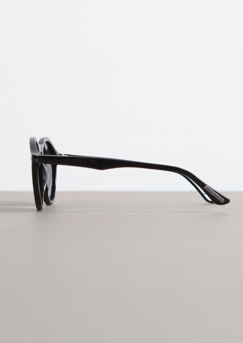 Black Glasses - 4
