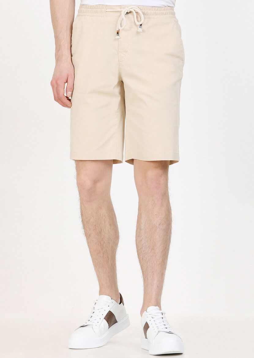 Ekru Düz Dokuma Regular Fit Casual Pamuk Karışımlı Bermuda 