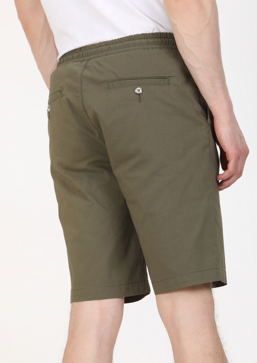 Haki Düz Dokuma Regular Fit Casual Pamuk Karışımlı Bermuda - 4