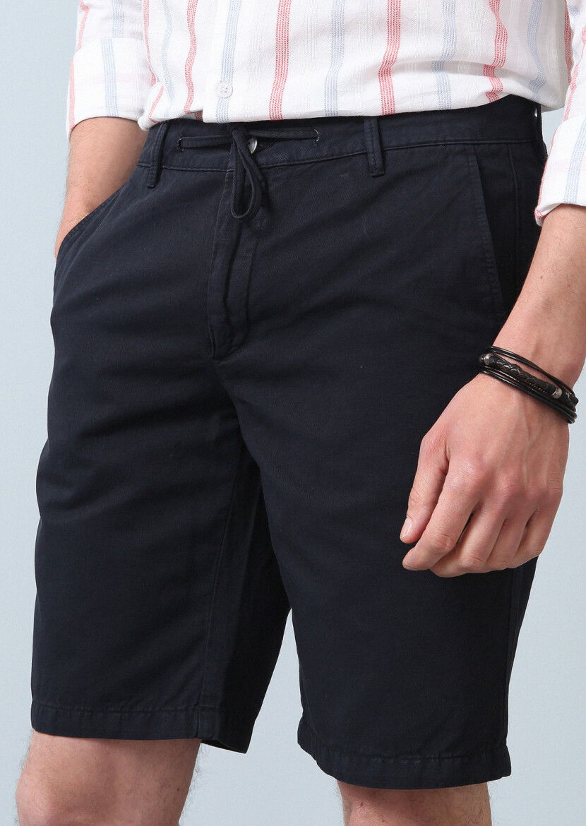 Lacivert Düz Dokuma Regular Fit Casual Pamuk Karışımlı Bermuda 