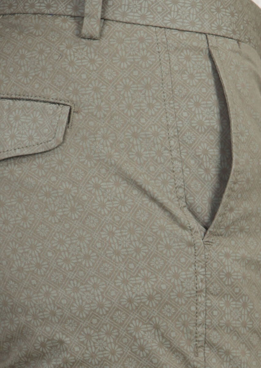 Yeşil Baskılı Dokuma Regular Fit Casual Pamuk Karışımlı Bermuda - 3